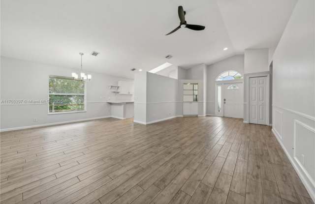 15255 N 97th Dr Gallery 3