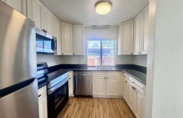 Beautifully Updated 2 bed Condo in Antioch with Community Pool! photos photos