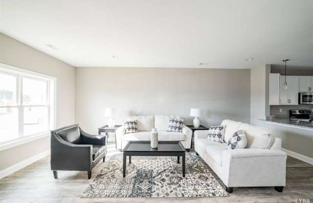 3 Bedroom Townhome in Lynchburg Gallery 3