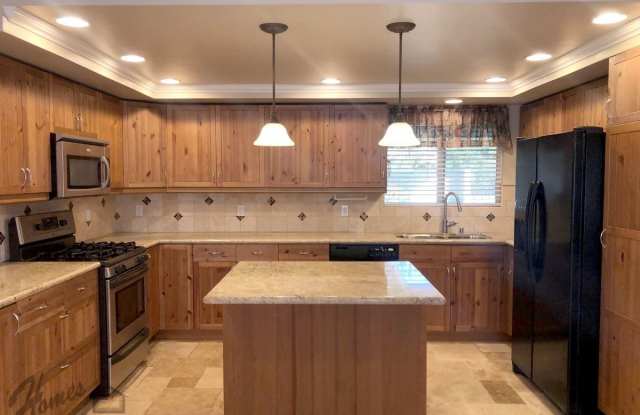 1069 Borden Rd - 1069 Borden Road, San Marcos, CA 92069