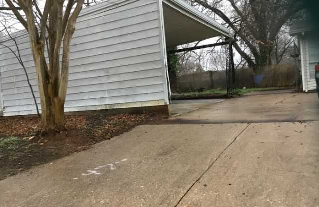 105 East Vilbig Street Gallery 2