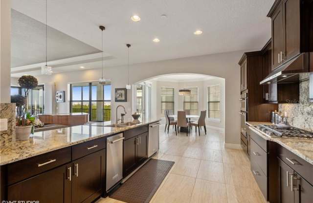 5707 YEATS MANOR DRIVE Gallery 2