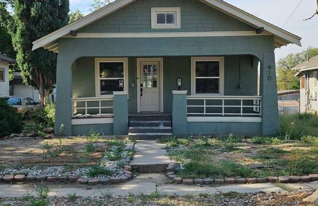 ALL PROSPECTIVE TENANTS MUST SUBMIT A $58 NON-REFUNDABLE APPLICATION FEE PER APPLICANT ONLINE AND BE PRE-QUALIFIED PRIOR TO ANY SHOWINGS photos photos