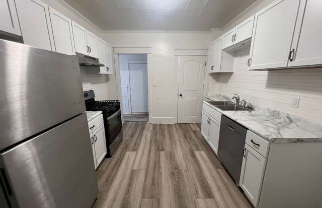 3 Bedroom in Moline Ready August 1st! Gallery 4
