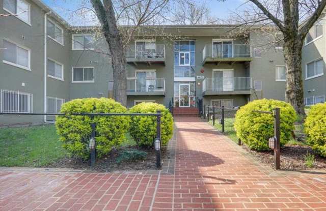 Lovely 2 BR/1 BA Condo in Benning Ridge! - 4473 B Street Southeast, Washington, DC 20019
