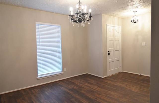 13418 Wimbledon Oaks Drive Gallery 3