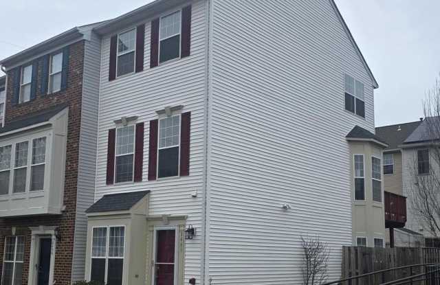 2441 OLD FARMHOUSE Court photos photos