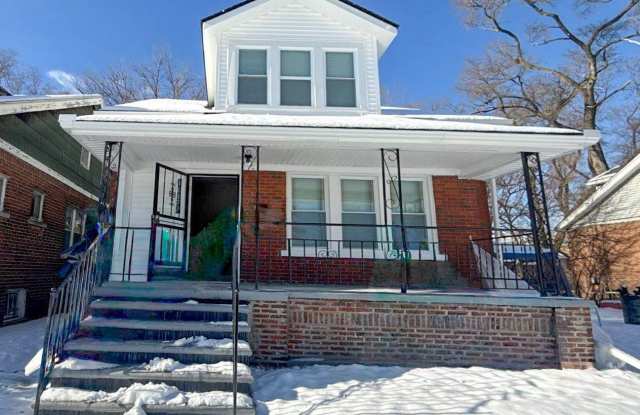 This beautifully updated 5-bedroom, 1-bath single-family home is ready for move-in! photos photos