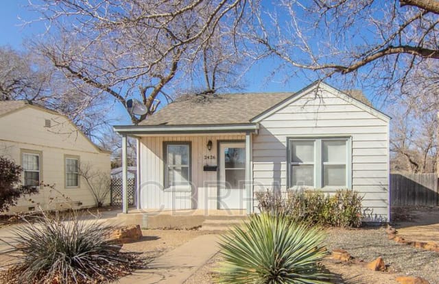 2426 26th St photos photos