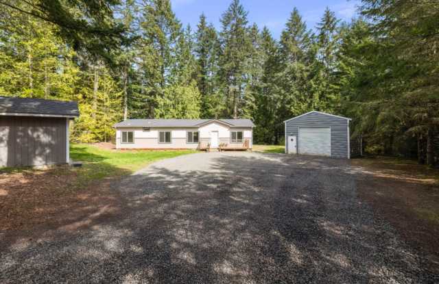 Peaceful Forest Retreat with Detached Garage in Poulsbo photos photos
