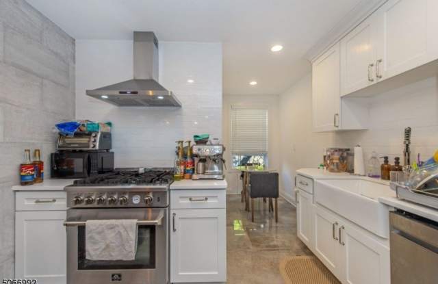 380 Claremont Ave - 380 Claremont Avenue, Montclair, NJ 07042