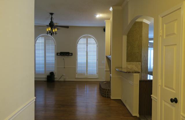 1209 Woodthorpe Dr Gallery 3