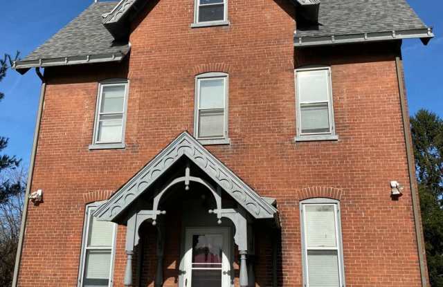 Large Victorian House in Lancaster City with Off Street Parking photos photos