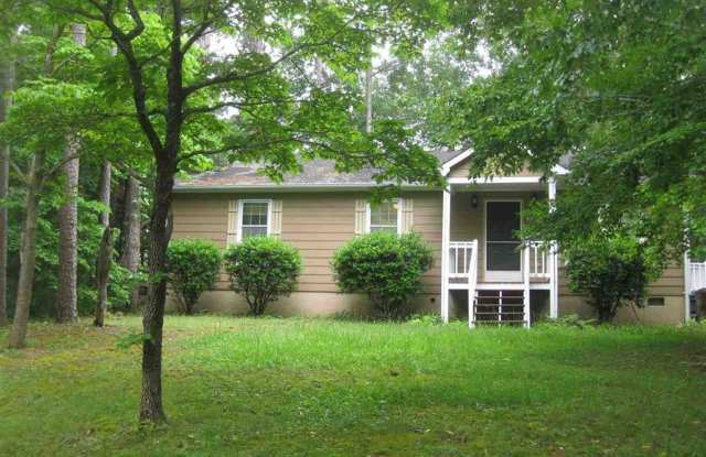 3Bed/2Bath Lake Monticello Rental - 6 Powhatan Road, Lake Monticello, VA 22963