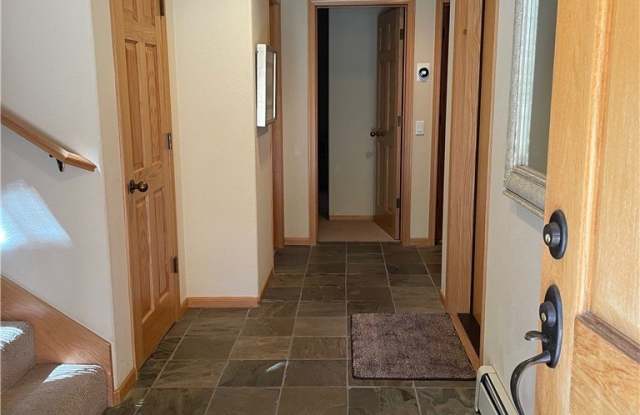 198 Country Club Drive Gallery 2