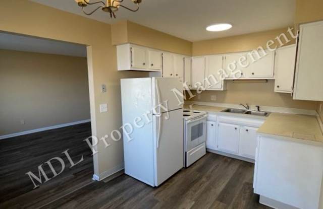 2215 Weiss photos photos