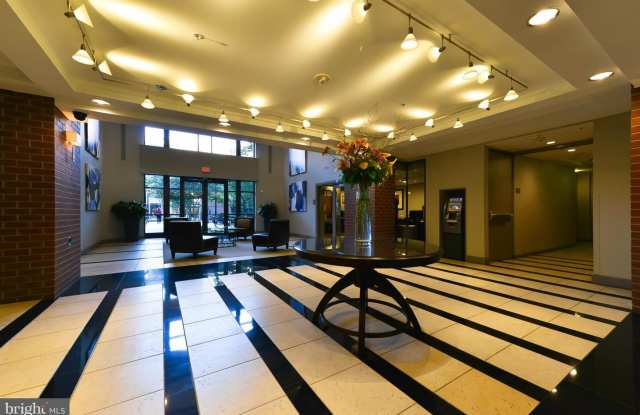 1021 GARFIELD STREET 715 Gallery 4