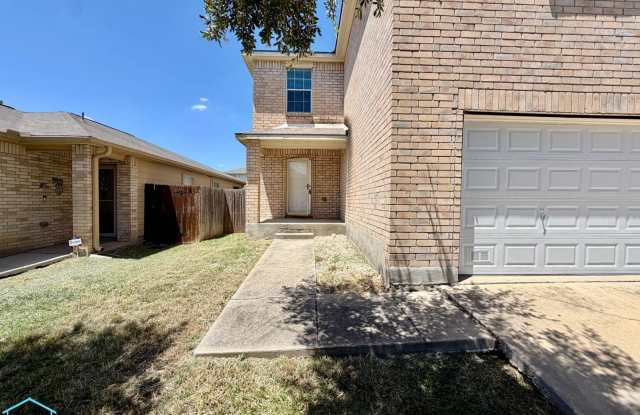 Spacious 2-Story 3-Bedroom 2.5-Bath Home in Converse, TX with Wasy Access to SAMC and Randolph Air Force Base! Gallery 3
