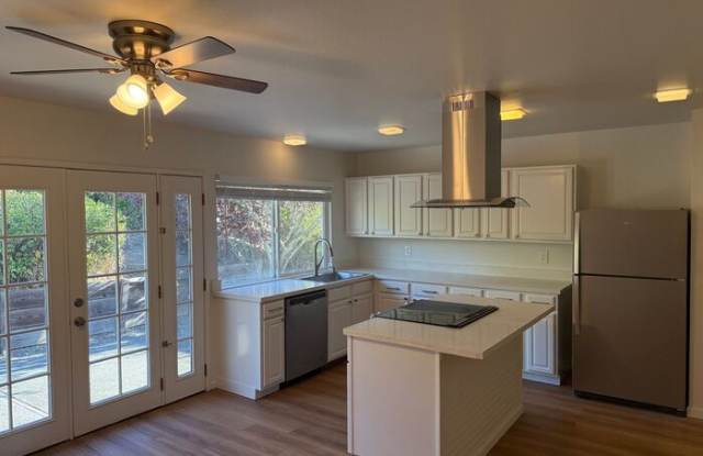 162 Michele Circle - 162 Michele Circle, Novato, CA 94947