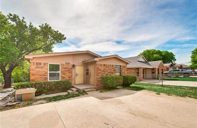 2906 Columbus Avenue - 2906 Columbus Avenue, Fort Worth, TX 76106
