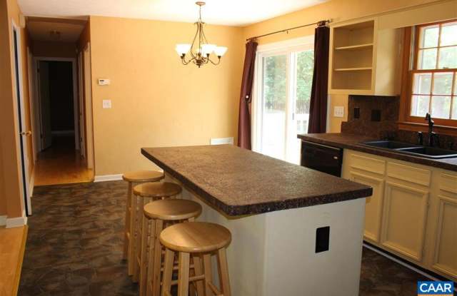 3Bed/2Bath Lake Monticello Rental Gallery 3