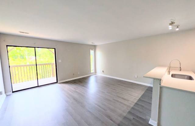 3065 Huntleigh  Drive Gallery 4