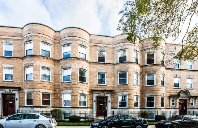 Spacious 2-Bed/2-Bath Condo with Private Patio – Heart of Bronzeville! photos photos