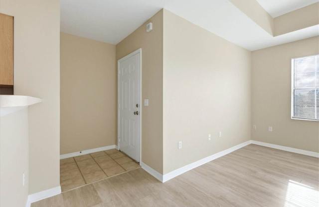 1015 Villagio Circle Gallery 4