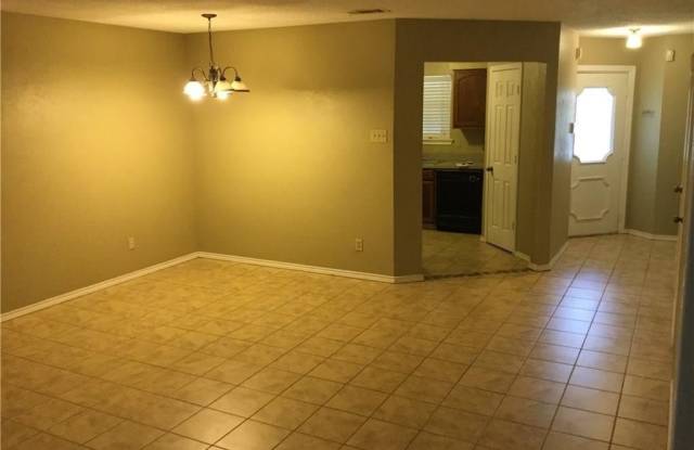 3923 Brandon Park Drive Gallery 2