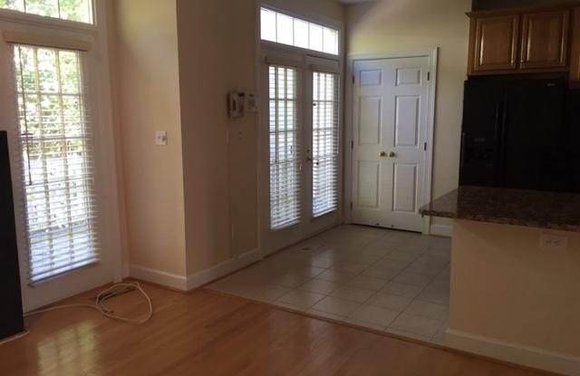 1807 FAWNCREST Court Gallery 4