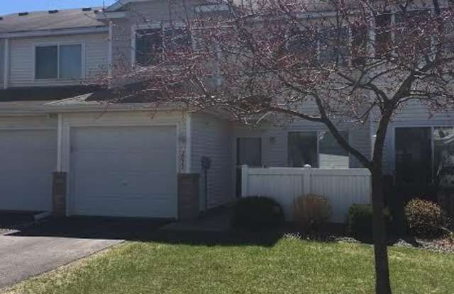 2011 Gresham Ave N - 2011 Gresham Avenue North, Oakdale, MN 55128