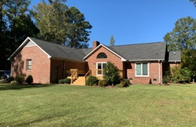 803 Harry West Lane - 803 Harry West Lane, Pembroke, NC 28372