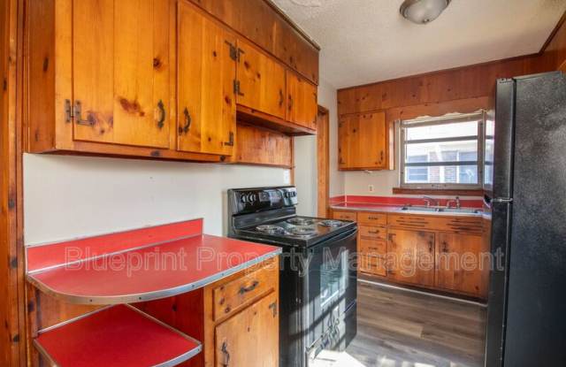 416 Ridgewood Avenue - 416 Ridgewood Avenue, Fairfield, AL 35064