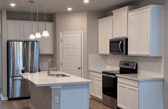 1280 Ella Crossing Gallery 2