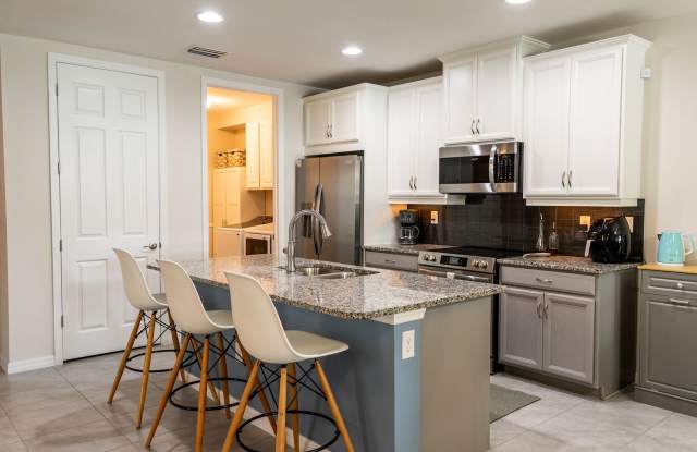 **SEASONAL RENTAL IN NAPLES RESERVE**LAKE FRONT**FULLY FURNISHED** photos photos