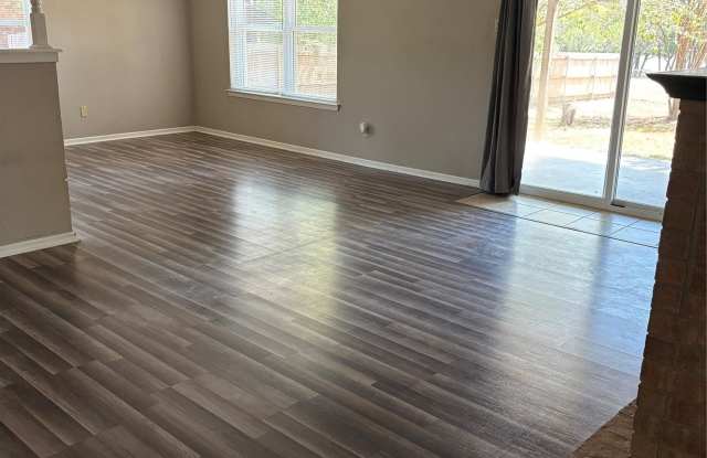 627 S Rough Creek Court Gallery 1