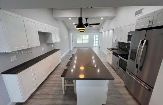 2418 Taft Street n/a, Hollywood, FL 33020 photos photos