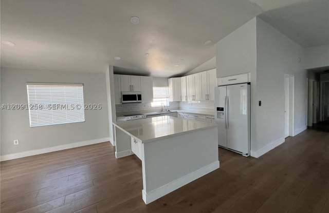 14964 SW 74th Ter Gallery 3