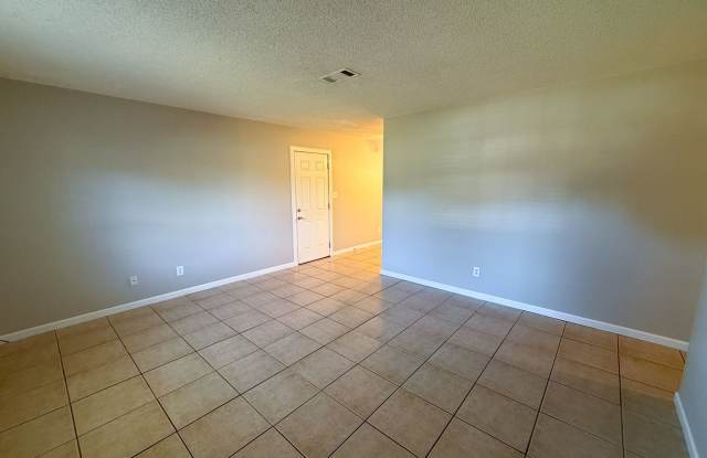 3 Bedroom Home with Fenced Backyard in Pace For Rent! Gallery 4