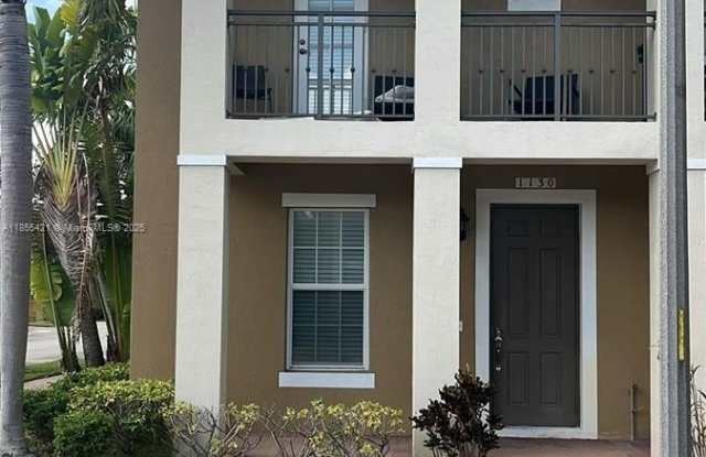 1130 SW 147th Ave photos photos