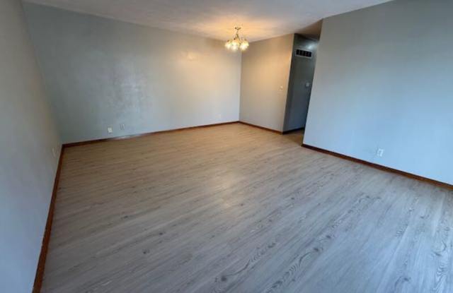 316 South Ridgewood Drive - D Gallery 3