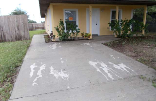Three-Bedroom Home in Auburndale photos photos