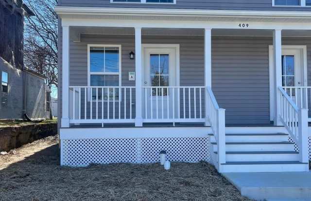 409 FIFTH STREET W photos photos