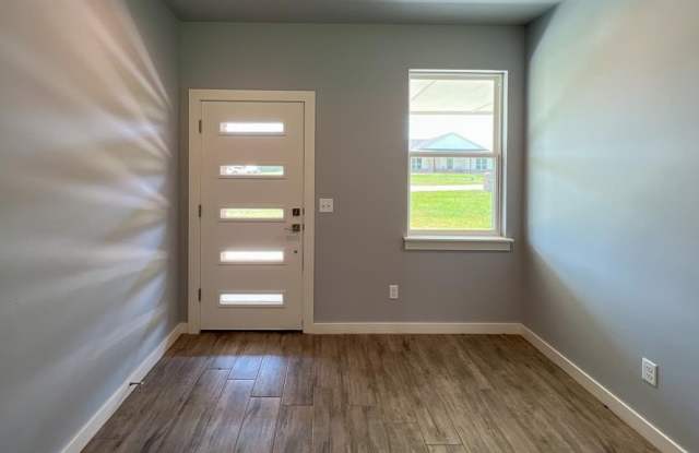 17611 Natalie Court Gallery 3