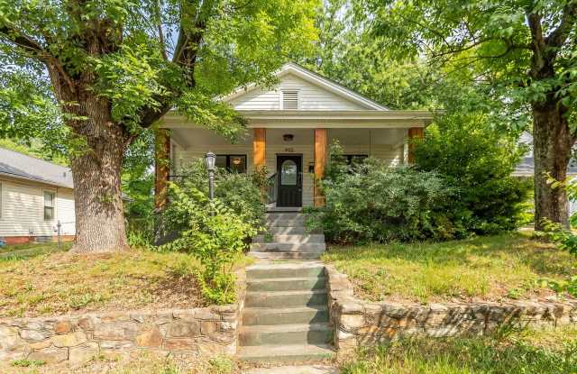 Recently Renovated 3BR Home Near Downtown Durham with Spacious Backyard! Available Now! Pet Friendly! photos photos