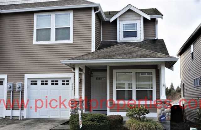 731 Glenmore Loop - 731 Glenmore Loop, Port Orchard, WA 98366