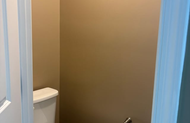 1023 Anderson Place Southeast - Room 1 Gallery 4