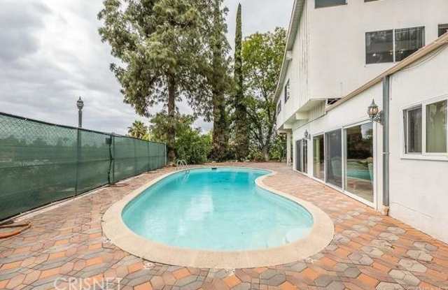 15813 High Knoll Road Gallery 2