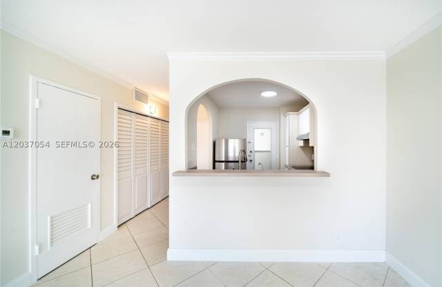 2555 NE 11th St photos photos 2555 NE 11th St photos photos