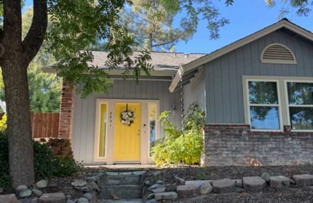 Charming 3 Bedroom + 2 Bathroom Half-Plex Near the American River in Fair Oaks: $2,375.00 + $100.00 photos photos